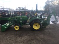 Deere 2038R 01.jpg