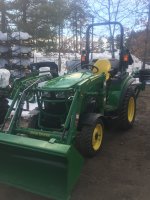 Deere 2038R 02.jpg