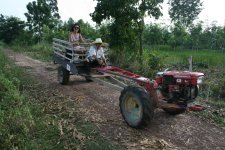 Kubota_two-wheel_tractor_in_Thailand.jpg