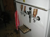 642861-beertap4.jpg
