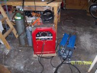 804464-weldingstuffs.JPG