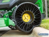 Michelin-Airless-Tires3.jpg