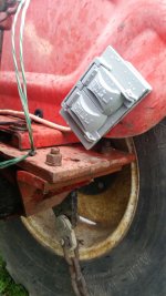 sprayer plug in.jpg
