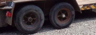 Trailer wheels.JPG