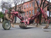 644456-monstertractor.jpg