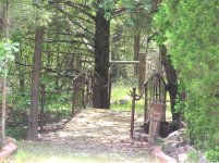646695-bridgechaineast.jpg