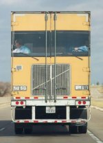 8e3b6c7586e044457296e36795564efc--big-trucks-semi-trucks.jpg
