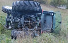 729094-Tractor over 9 v1.jpg