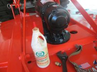 RotaryCutterGearOil1.JPG