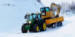 John-Deere_Caterpillar-1100x542.jpeg