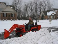 37-222762-kubotasnow1.jpg