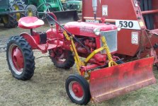6-117856-FarmallCubforRichieatKCCanary.jpg
