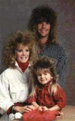 734357-nascar family.jpg