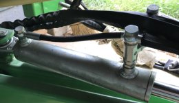 mower-swing-cylinder.jpg