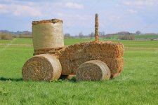haytractor6574567.jpg