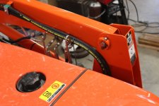 6 Hose routing hinge end (Small).jpeg 6 Hose routing hinge end (Small).jpeg