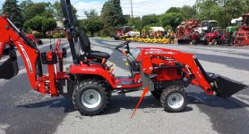 Massey_Ferguson_GC1720_Tractor_-_Orefield__Pennsylvania___Machinery_Pete.jpg