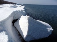 Porkies ice breaking off (DL).jpg