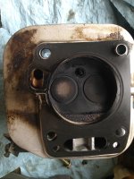 2019-07-16 Deines 1800 KT Launtop 620 Engine Head & Combustion Chamber 022.JPG
