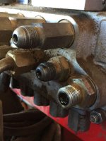 HanmeyBackhoe_ValveBlock_Connections.jpg