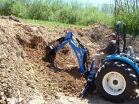 875151-2006_0428Backhoe0009.JPG