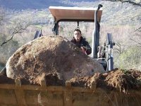 821261-GIANT ROCK IN LOADER.JPG