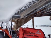 Shed and tractor1.JPG