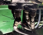 Deere_hydraulic_line.jpg