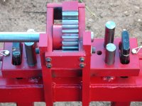 868221-CLOSE UP END RISOR BAR AND GEARS.JPG