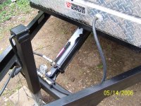 884933-New Hyd Cyl installed.JPG