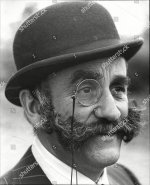 warren-mitchell-actor-with-bowler-hat-moustache-and-monocle-1972-shutterstock-editorial-1491763a.jpg