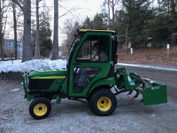 250 JD 2210 Grading Roads.png