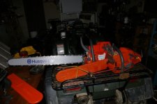 894696-chainsaws 10-05-05 003 (600 x 400).jpg