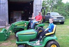 905577-tractor_Sean_me.jpg