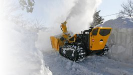 robo-snow-blower-2.jpg