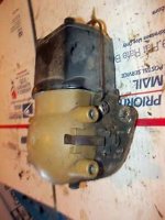 Front mount distributor.jpg