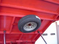 Trailer tire bracket 12-9-06 005.jpg
