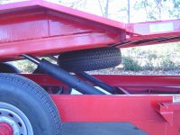 Trailer tire bracket 12-9-06 006.jpg