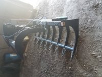 Tomahawk grapple.jpg