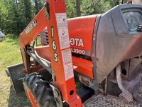 Kubota L2900 loader.jpg