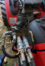 LoaderValveOrientationToTractor.png