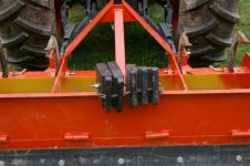 Tractor weights 002 (600 x 399).jpg