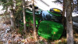 New tractor diaster 008.JPG