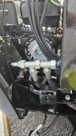 EM15 Return manifold.jpg