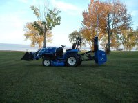 326274-tractor8x6.jpg