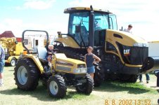 35-182296-CatTractorsLarge&Small-1024.jpg