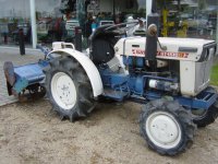 Satoh ST 1510D, côté gauche.jpg