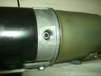 smaller pump threads.JPG