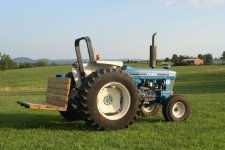 Tractor 2.jpg