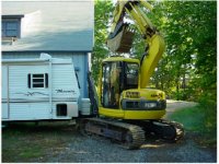 Komatsu-PC75_moving_Shasta-Trailer#1S.JPG
